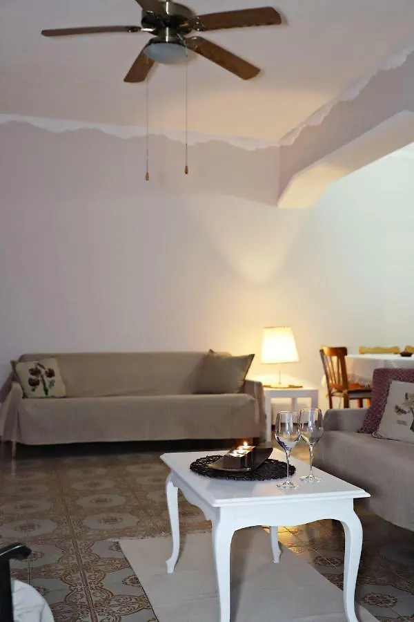 Maria Court 2, Apt 32 Ларнака